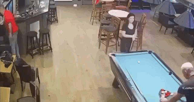 xxca1778406355_944767612.gif