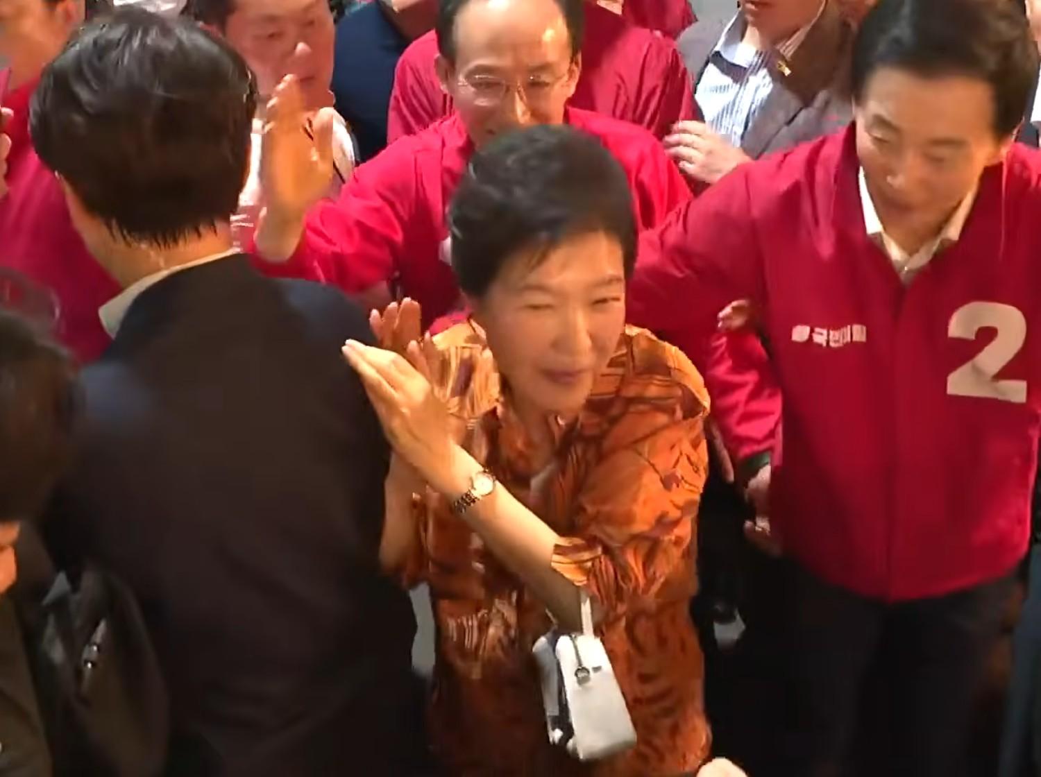 윤박어게인.jpg