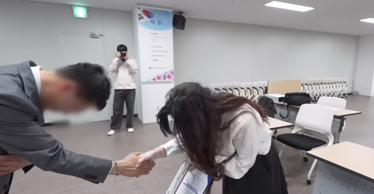 국적1.PNG