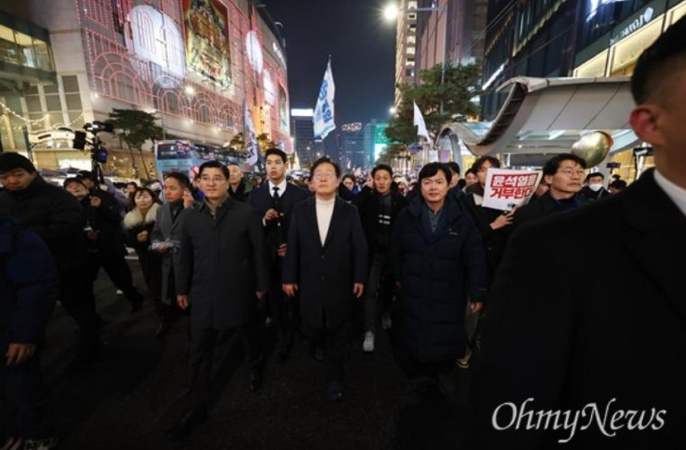 이재명 광화문.png