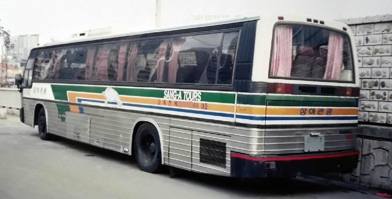 oldbus (3).jpg