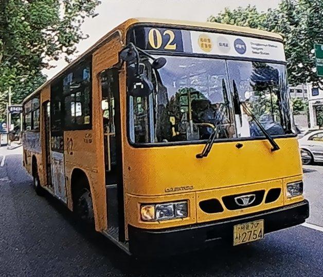 oldbus  (6).jpg