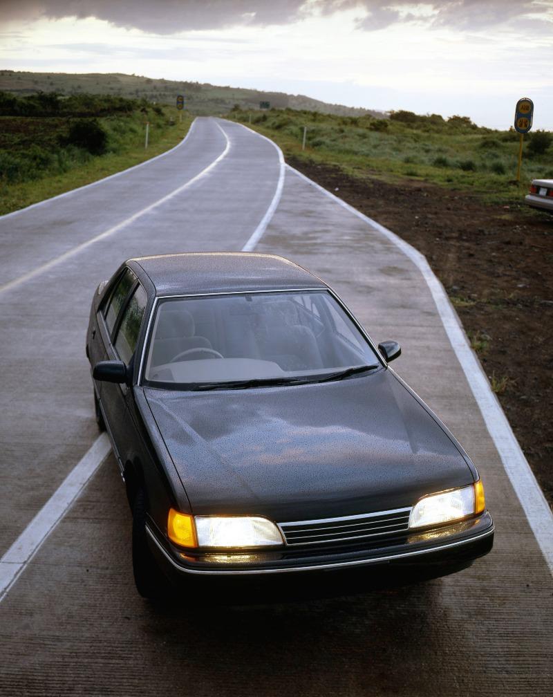 Heritage_Sonata_90s_Outside_shot01_08.jpg