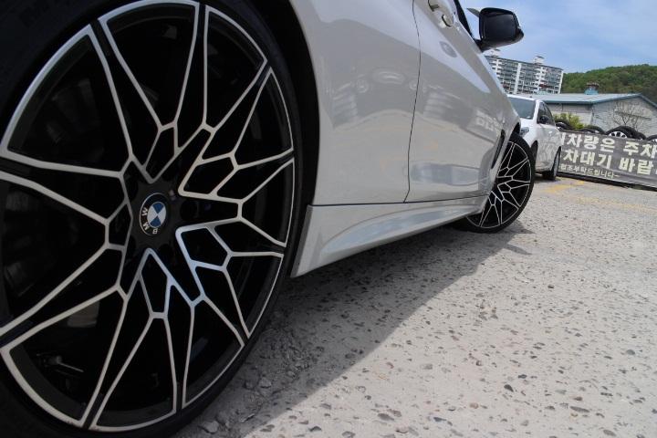 19인치 BMW 826M 440 바닥 세컨.jpg